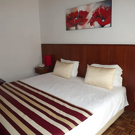 Hotel Louro 3*