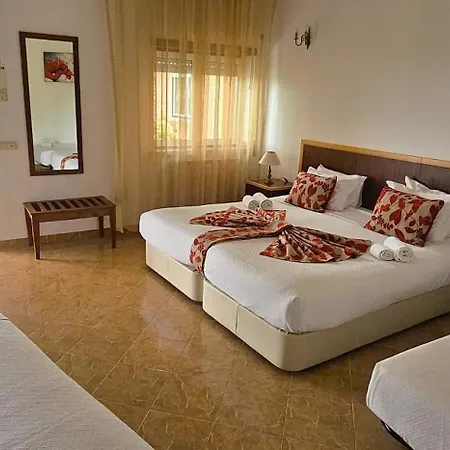 Hotel Louro 3*