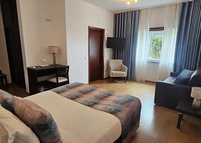 Louro Szálloda 3*